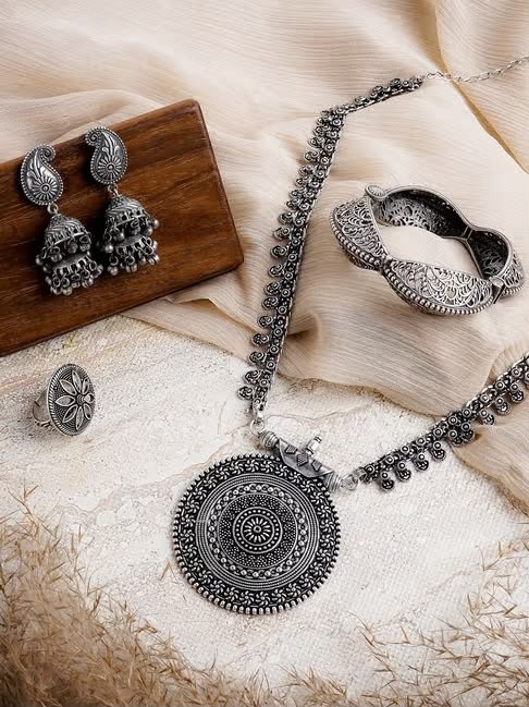 Royal Heritage & Oxidised Edit